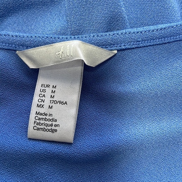 H&M Blue, Calf-length, V-neck dress in jersey with short, wide sleeves Medium - Picture 3 of 5